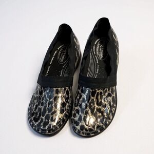 Easy Works by Easy Street Leopard Print Slip On‎ Comfort Clogs Shoes Women 9.5